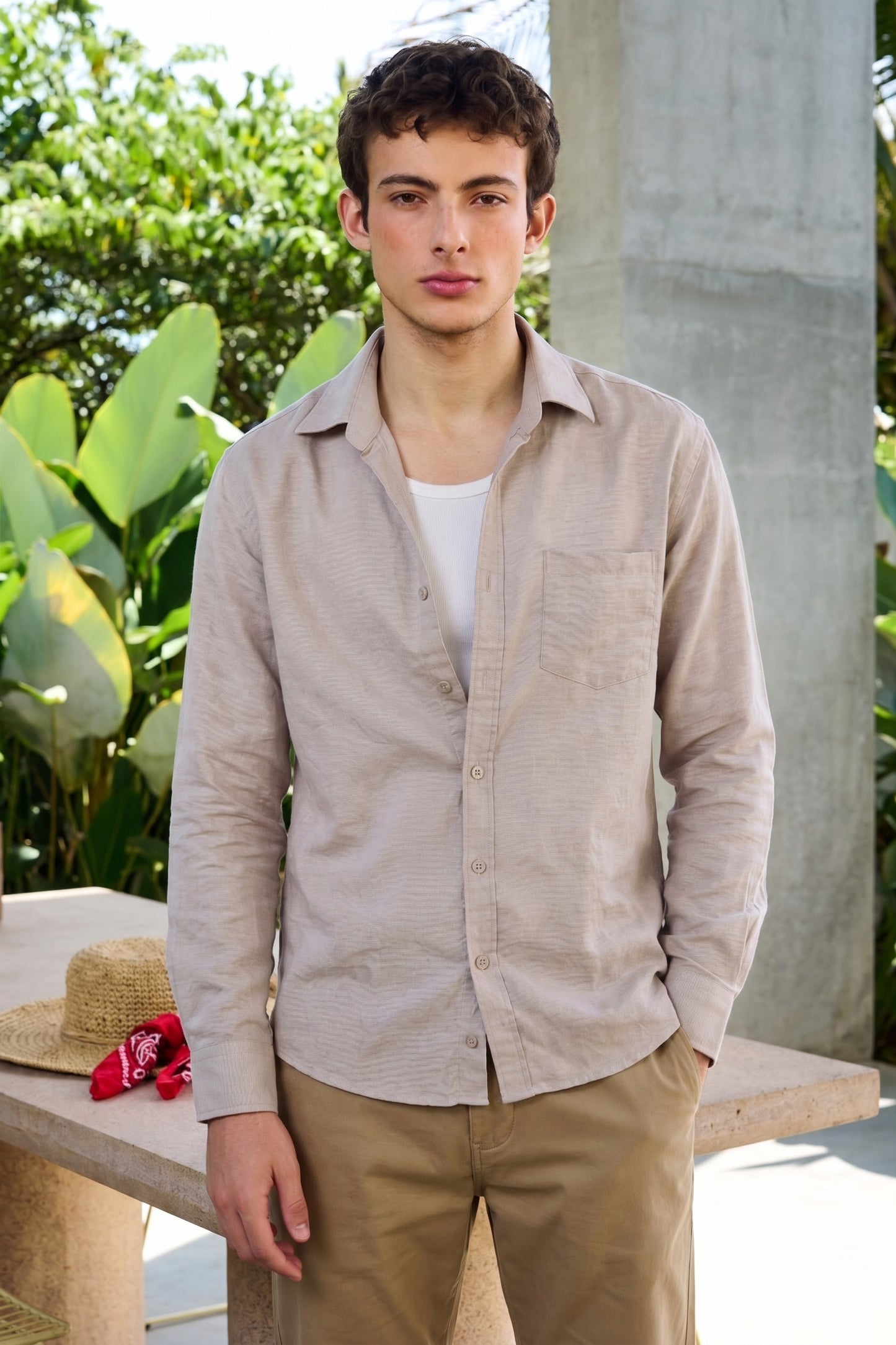 Light mauve Linen Button-Up Shirt with Chest Pocket – Lightweight Casual Men’s Shirt