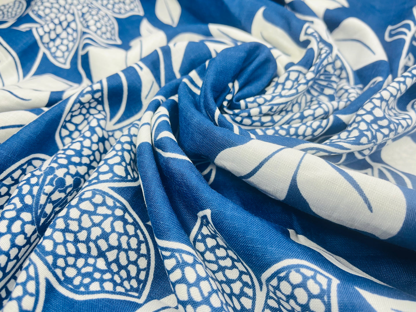 Floral Print Blue Color Cotton Hand Loom Fabric (Width 58 Inches)
